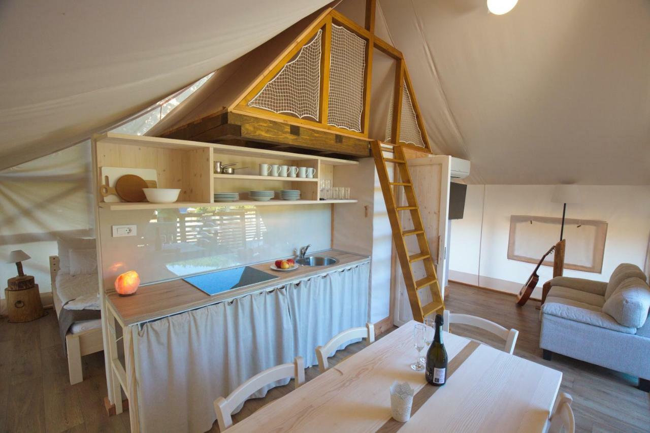 ホテル Glamping Sun Valley Bioterme Mala Nedelja エクステリア 写真